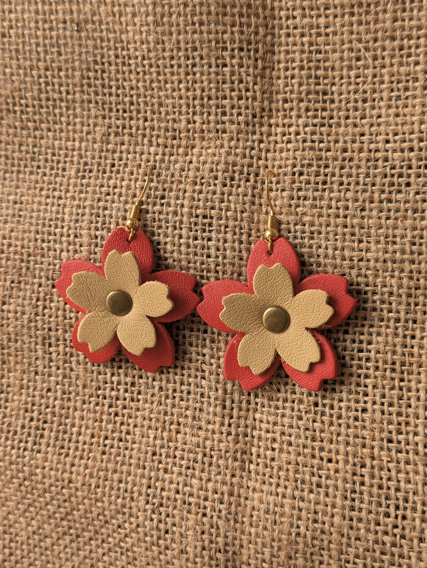 Boucles d'oreilles Fleurs de cerisier en cuir
