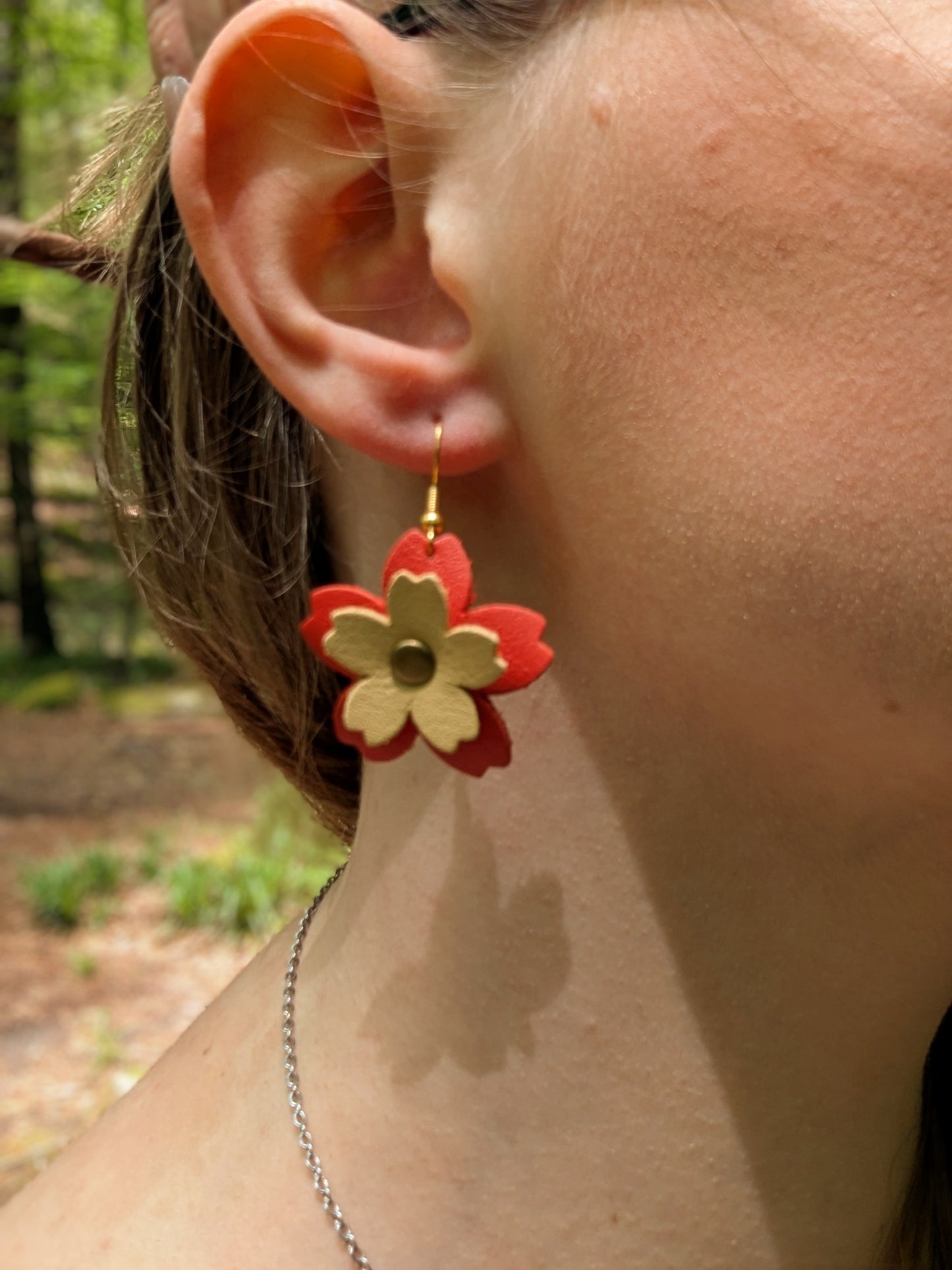 Boucles d'oreilles Fleurs de cerisier en cuir
