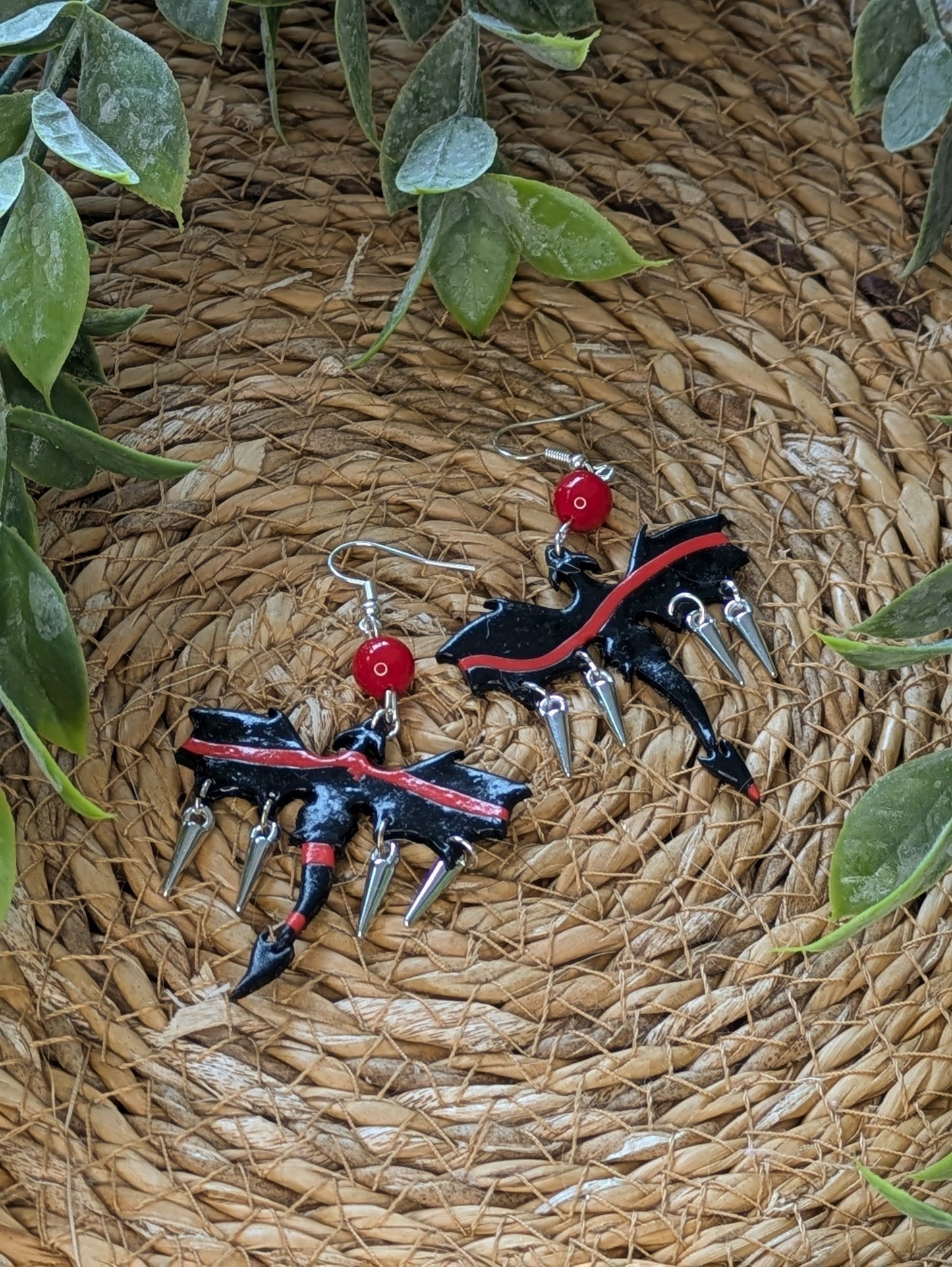 Boucles d'oreilles Dragons Rouges et Noirs