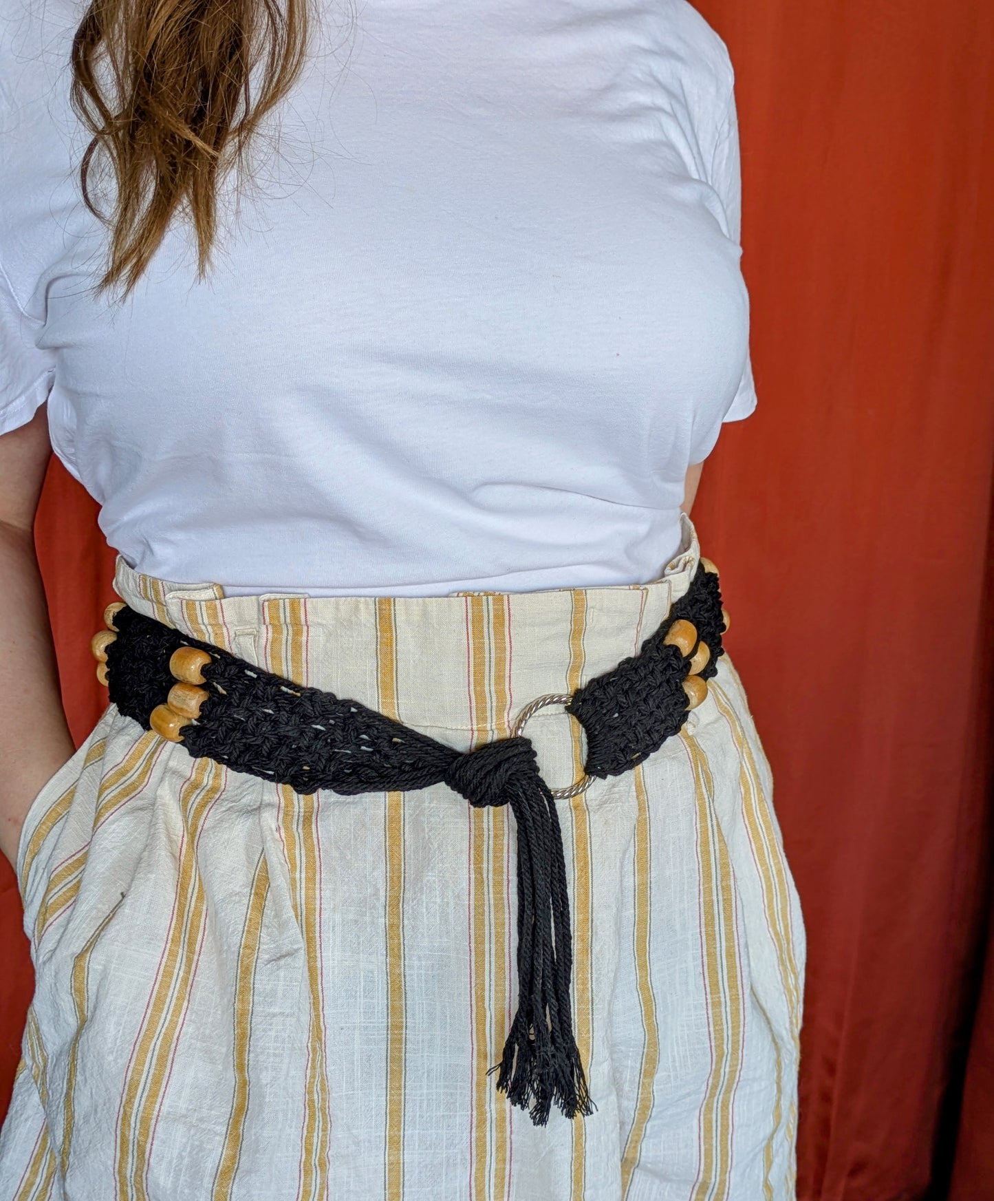 Ceinture macramé noire et perles bois