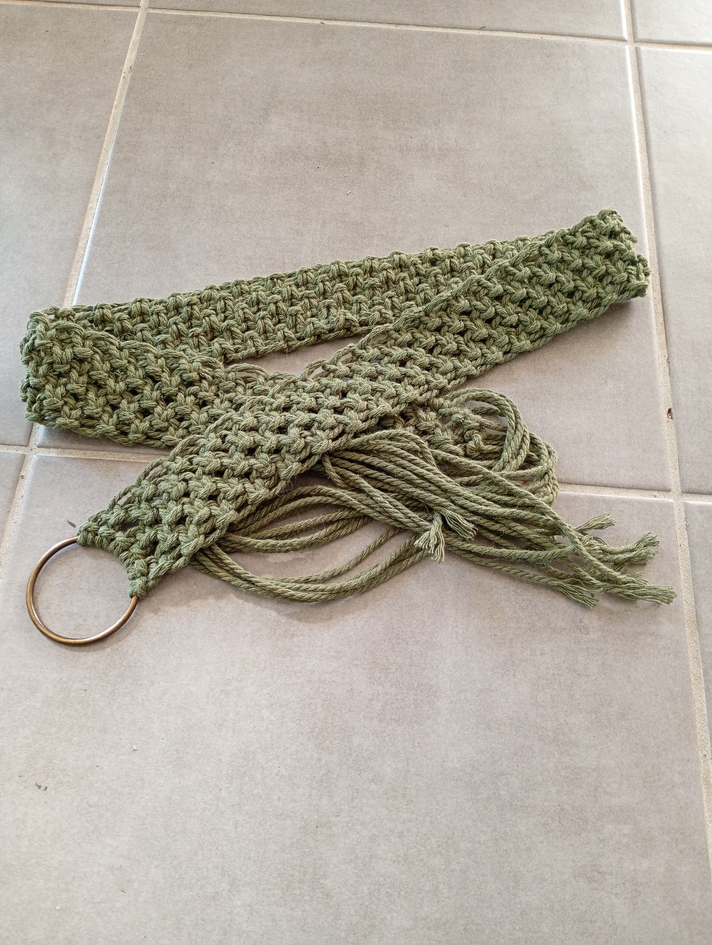 Ceinture en macramé vert olive 90 cm