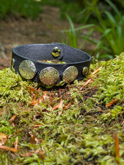 bracelet cuir noir trois perles 1