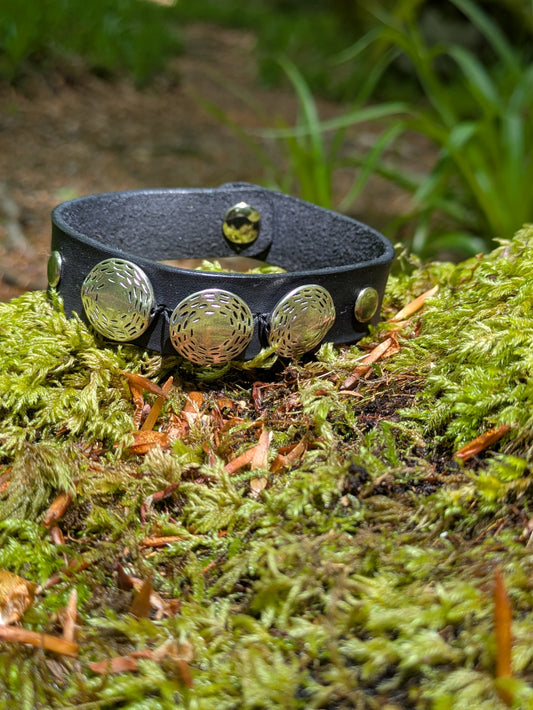 bracelet cuir noir trois perles 1