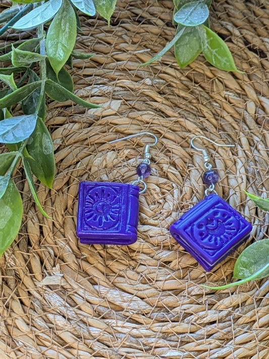 Boucles d'oreilles Grimoires Violets