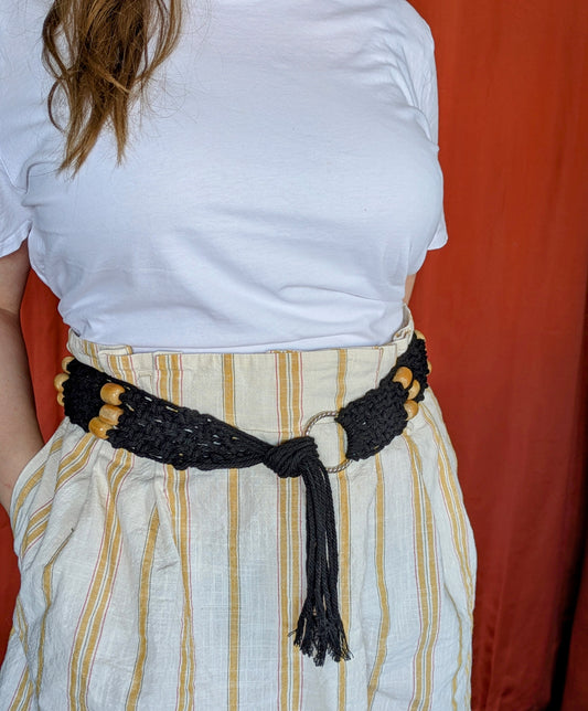 Ceinture macramé noire et perles bois